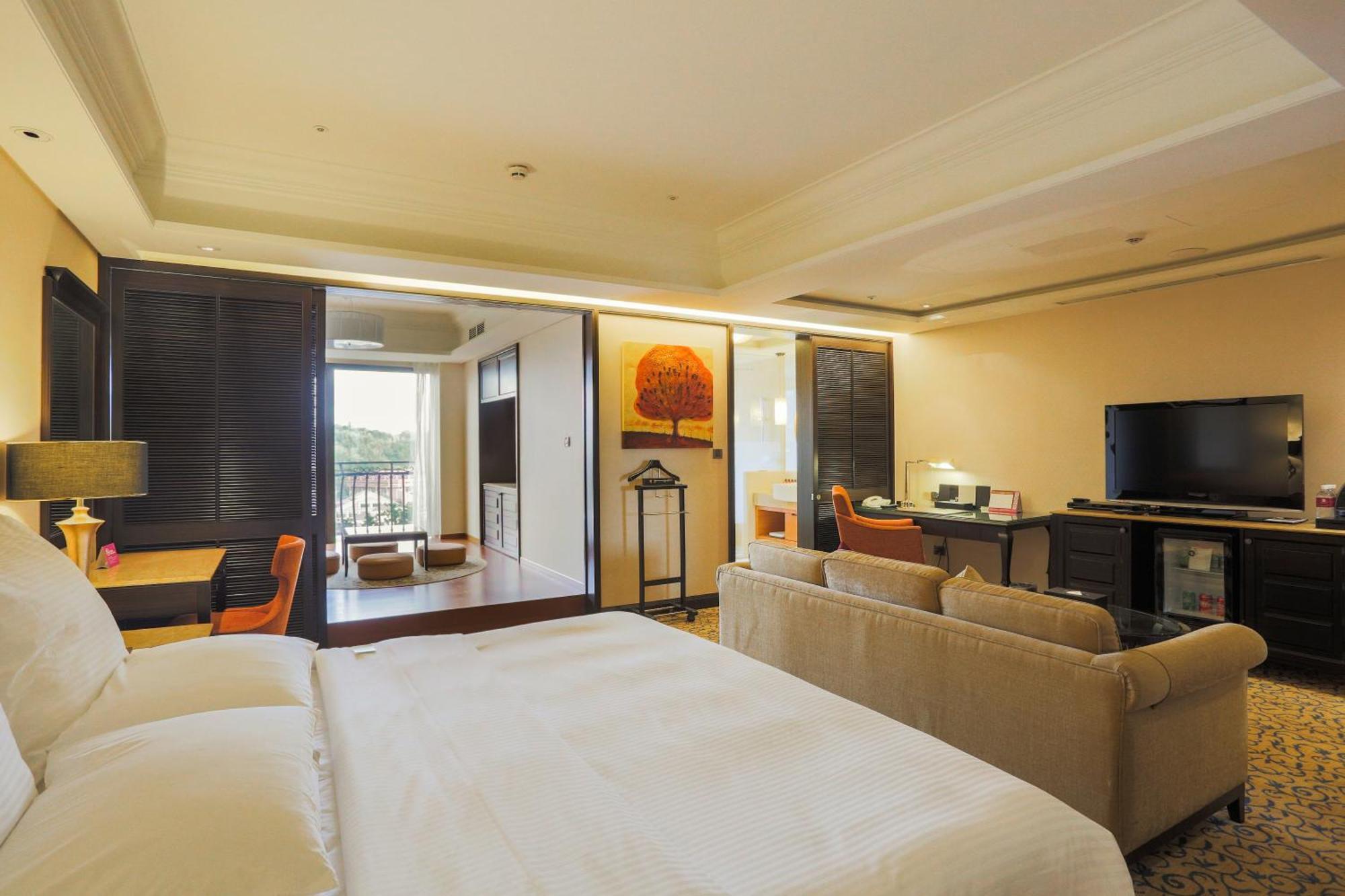 E-Da Royal Hotel Dashu Exterior photo Suite at the Taj Bengal